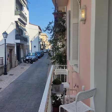 1930 Townhouse Ii דירה