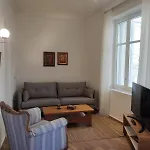 Apartman 1930 Townhouse Ii *