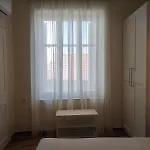 1930 Townhouse Ii